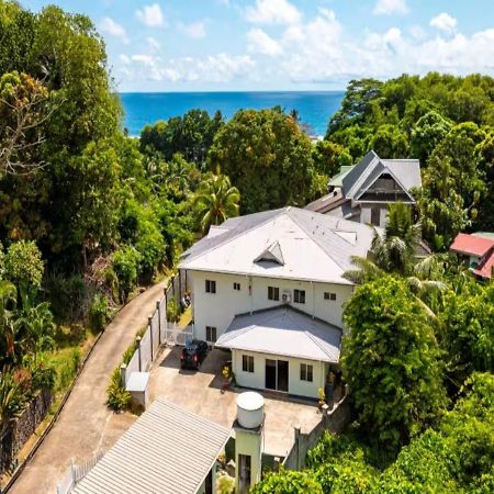 Dovass Self Catering Apartments Takamaka Ngoại thất bức ảnh