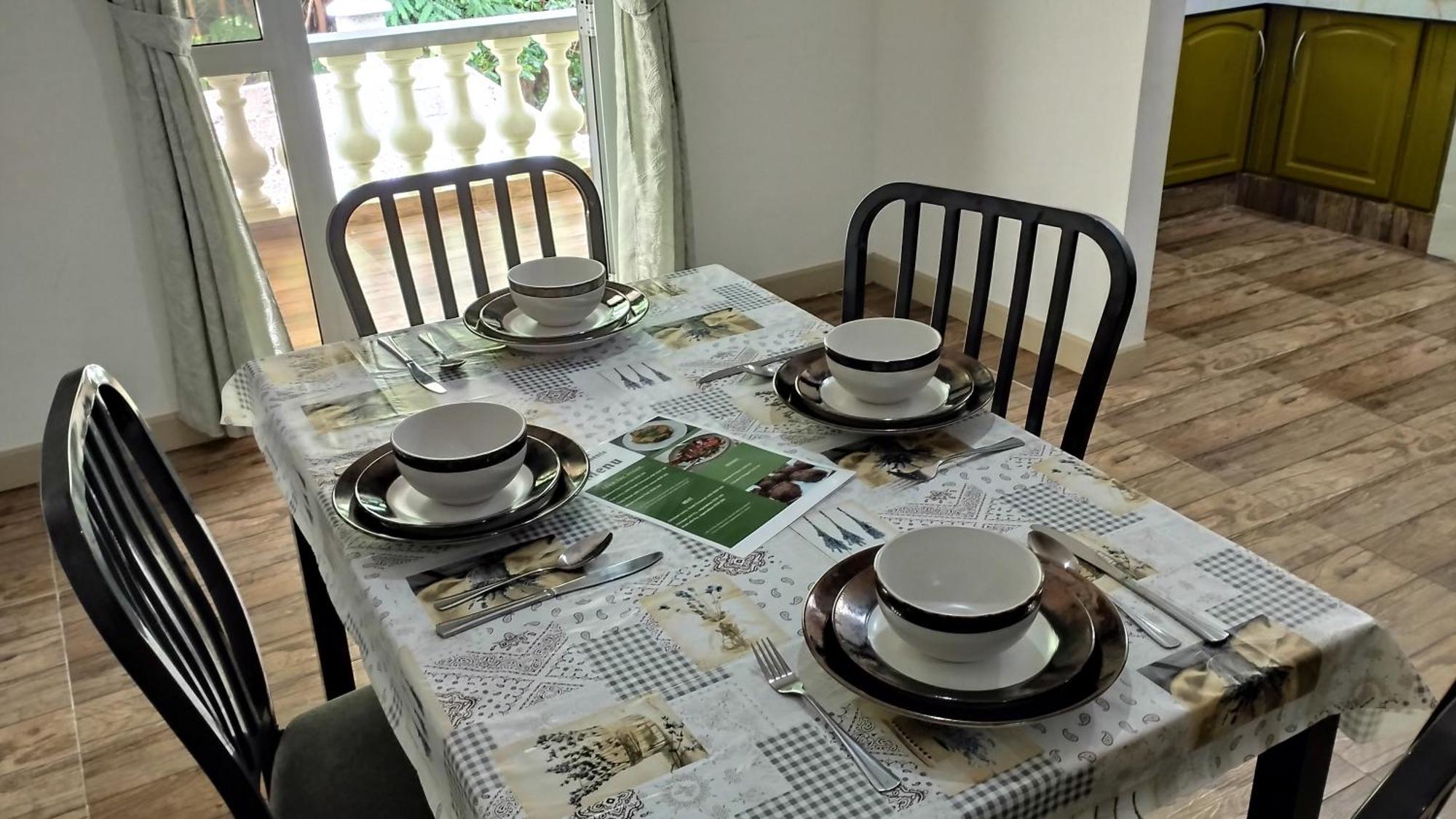 Dovass Self Catering Apartments Takamaka Ngoại thất bức ảnh