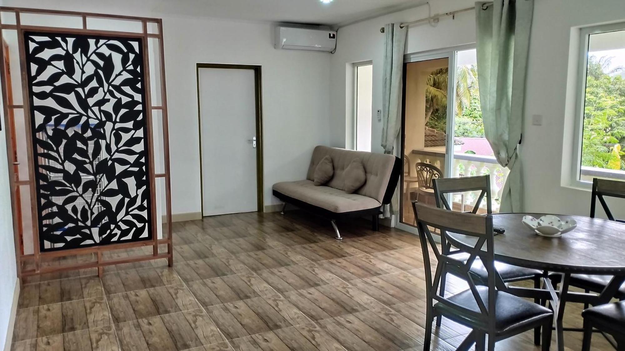 Dovass Self Catering Apartments Takamaka Phòng bức ảnh
