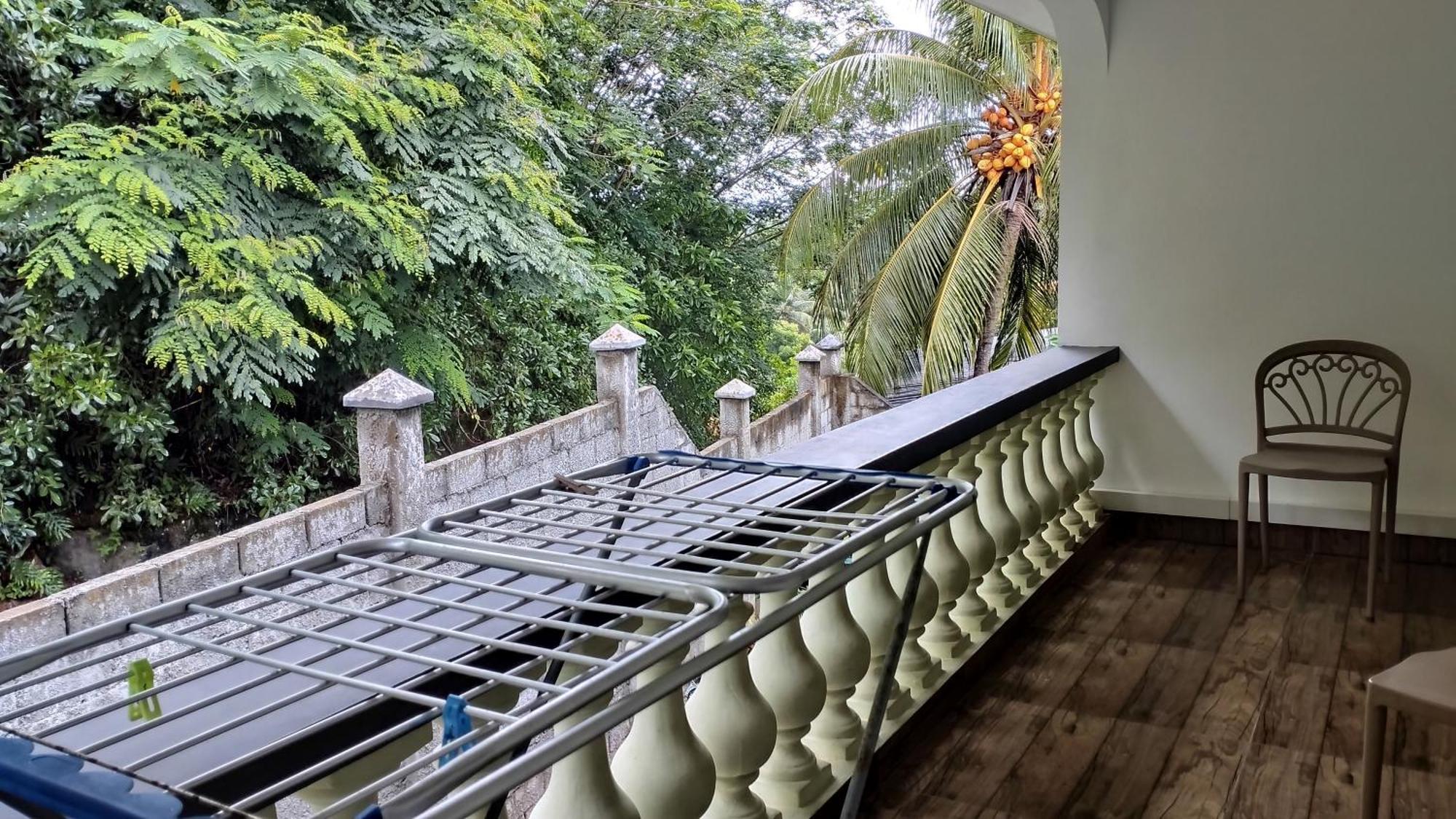 Dovass Self Catering Apartments Takamaka Phòng bức ảnh