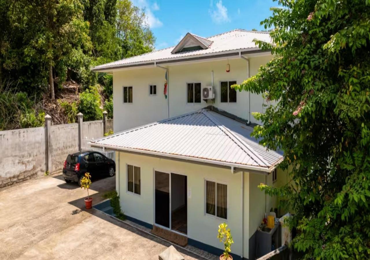Dovass Self Catering Apartments Takamaka Ngoại thất bức ảnh
