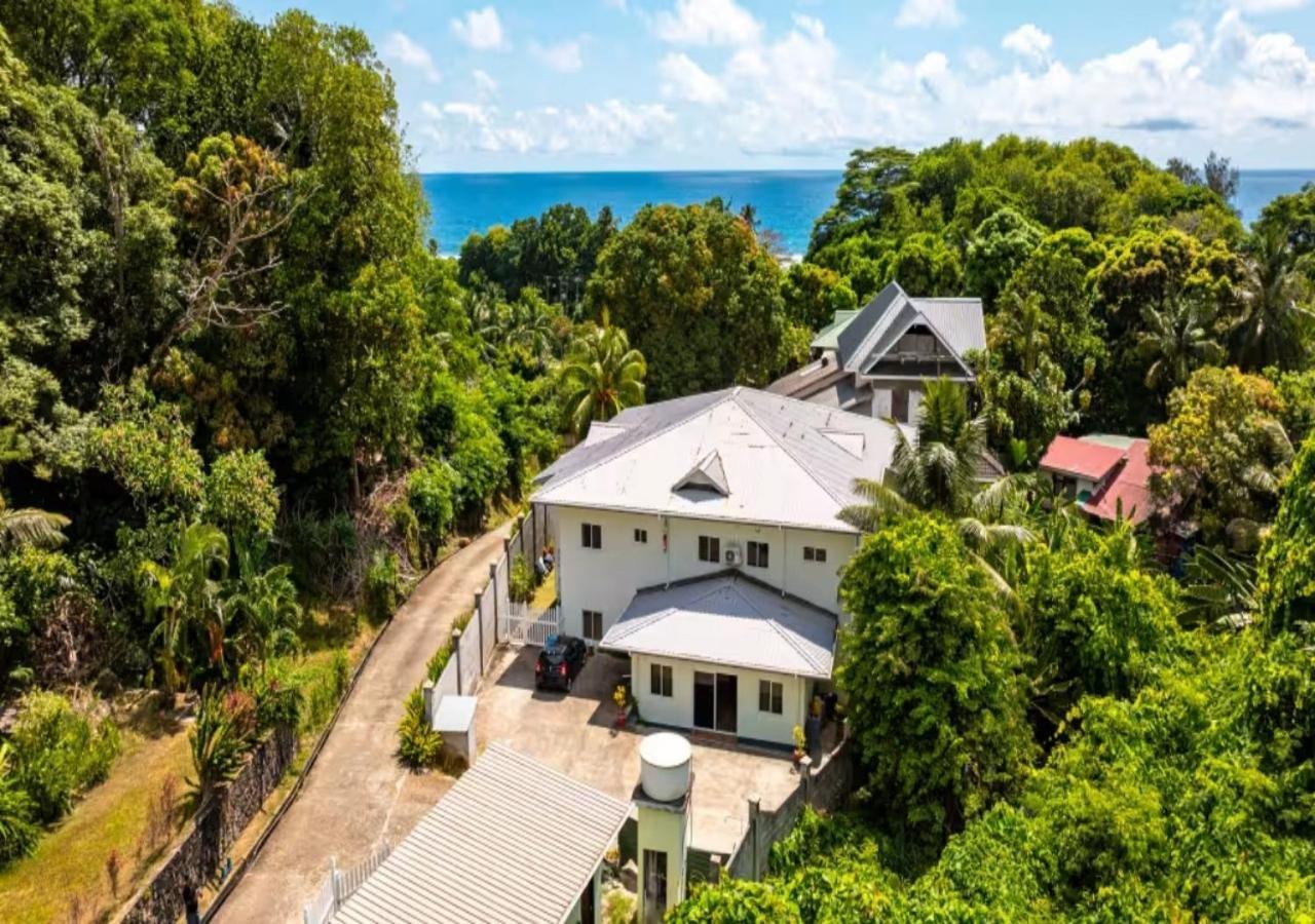 Dovass Self Catering Apartments Takamaka Ngoại thất bức ảnh